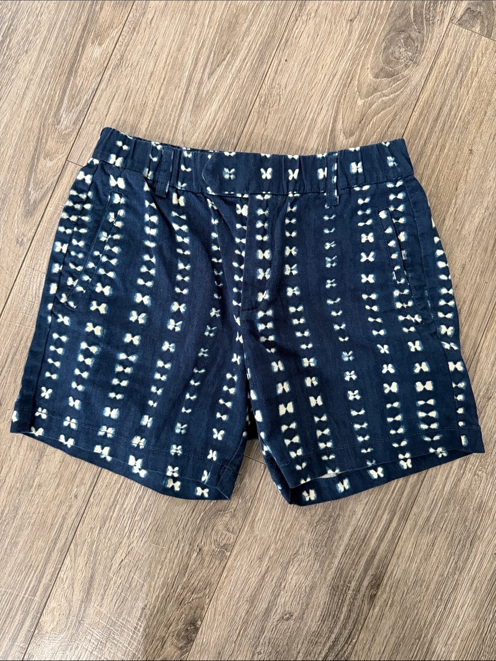 J. Crew Navy and White Tie-Dye Pattern Shorts sz 2